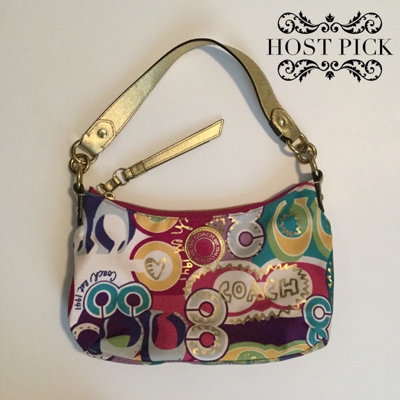 Coach Handbags - 🎉Host Pick🎉 Coach Retro Print Shoulder Bag